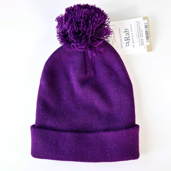 NWT Rab Essential Bobble Purple Quartz Hat with a Pom Pom - Picture 2 of 4